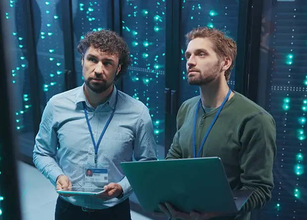 formateur avec étudiant